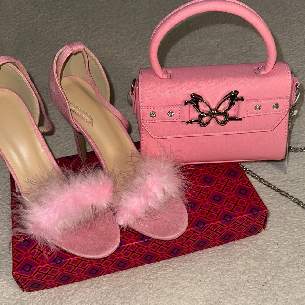 Pink Mini Bag with Chain Strap and Flap Closure w/ 71/2 sexy heels - Picture 3 of 9